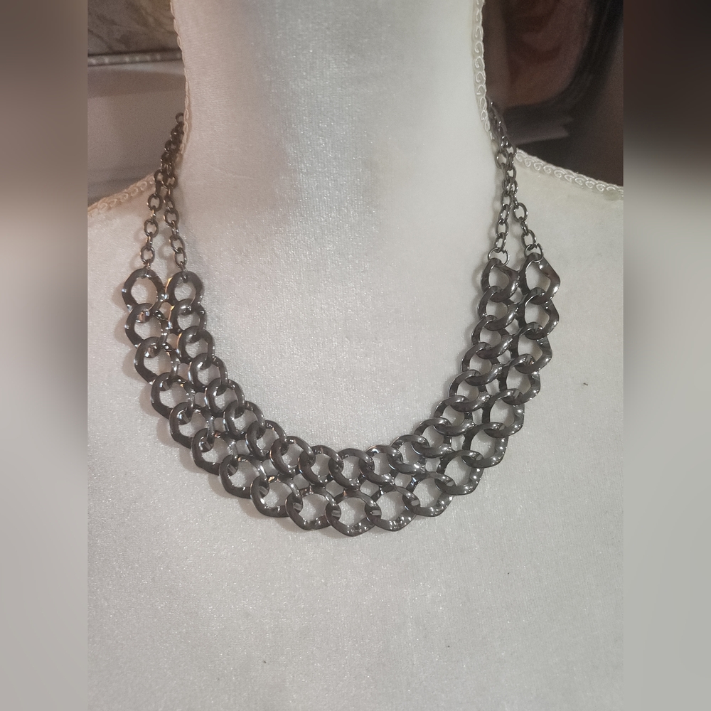 Gunmetal short necklace